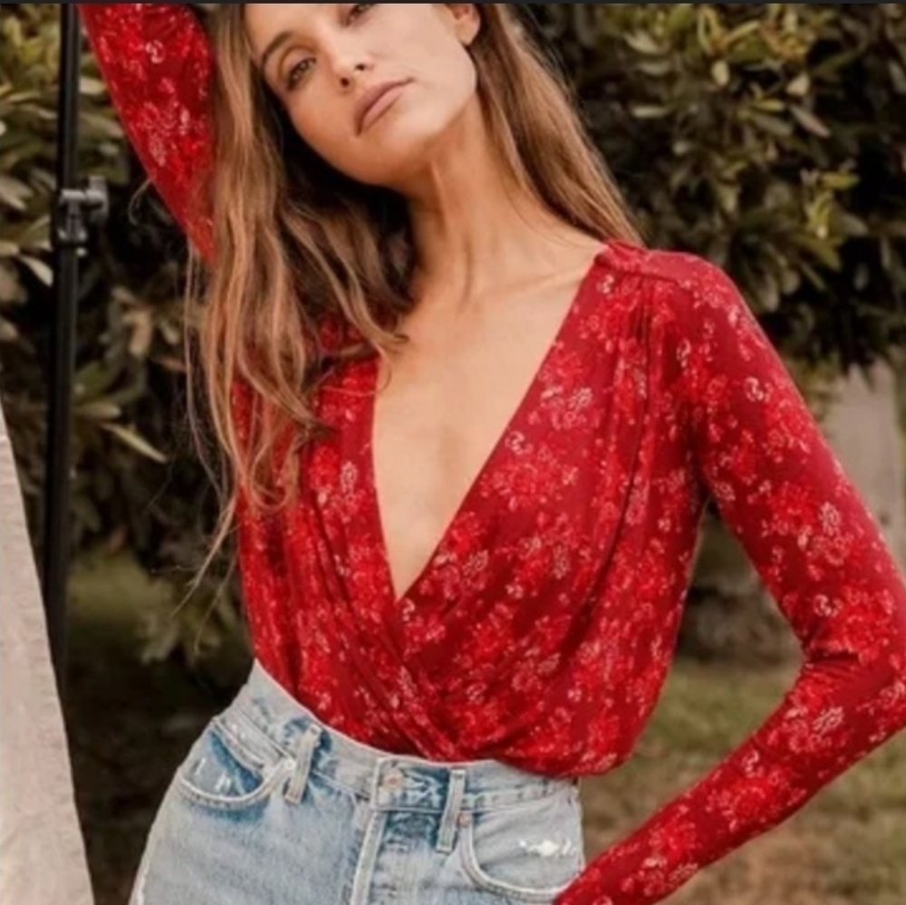 Intimately Free People Turnt Red Floral Deep V Bodysuit size M